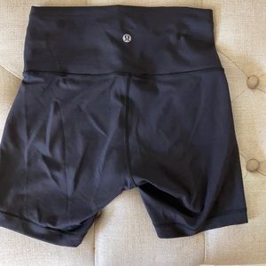 Lululemon Align bike shorts size 6